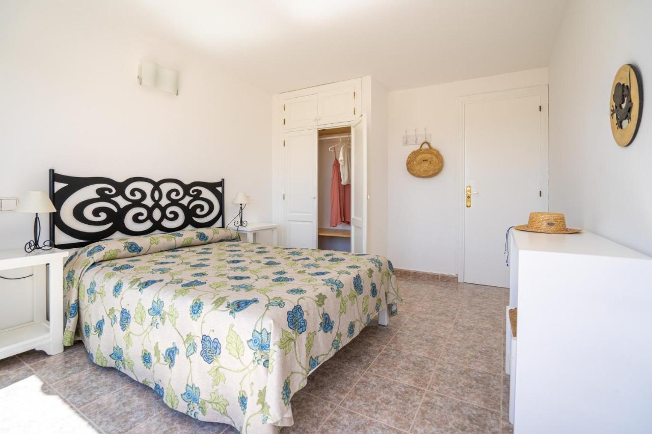 Apartamentos Marcelino - Formentera Break Es Pujols Exterior photo